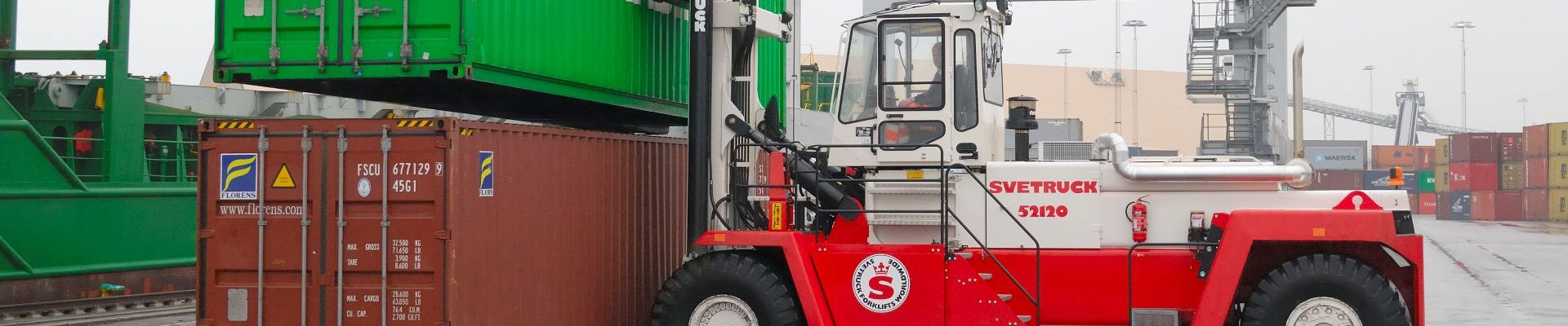 SVETRUCK 52120 - Schwerlaststapler Containertransport.jpg